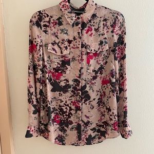 Halogen loose fit - XS button down blouse.